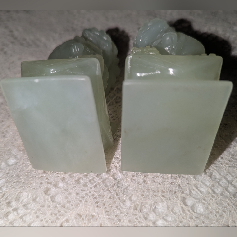 Vintage Pair Of Light Green Jade Chinese Foo Dogs Decor Accents. - Picture 7 of 7